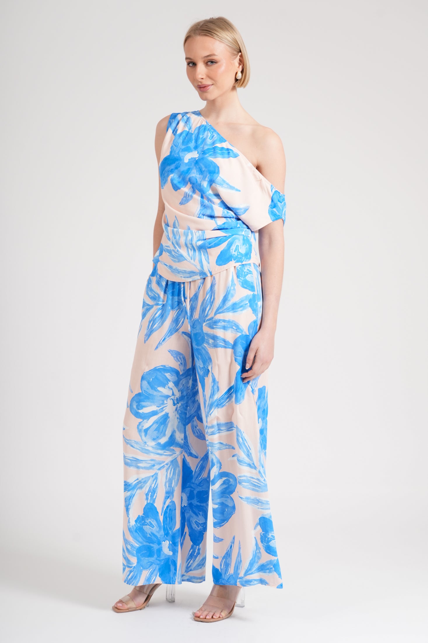 Junia Pant