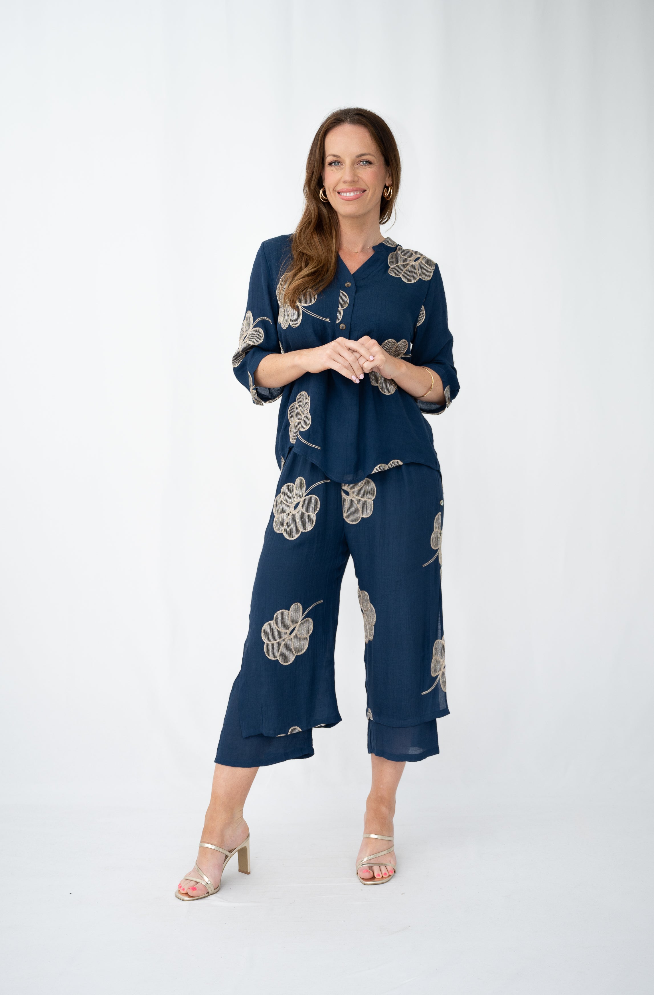 Nellie Embroidered Pants Navy