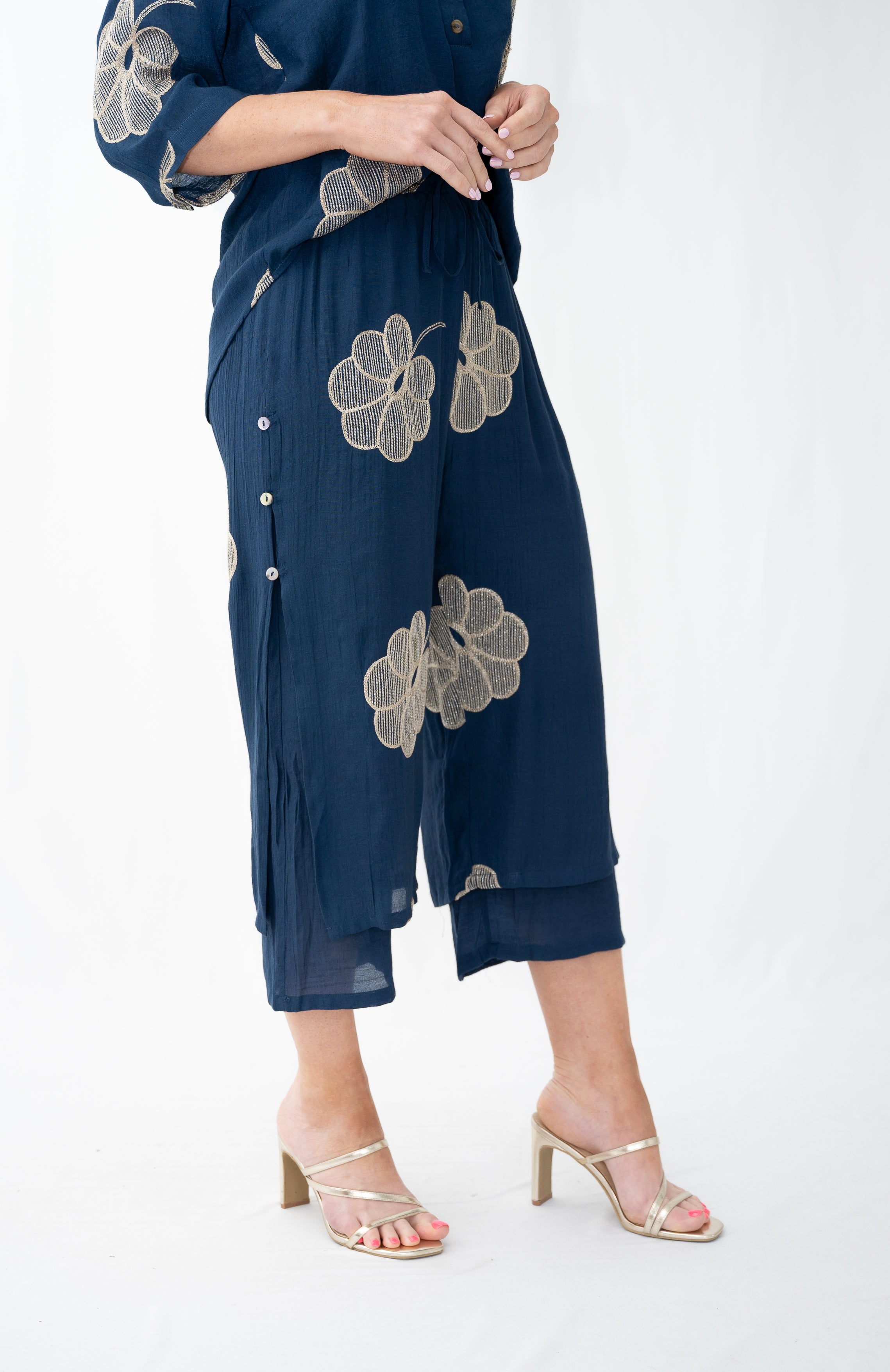 Nellie Embroidered Pants Navy