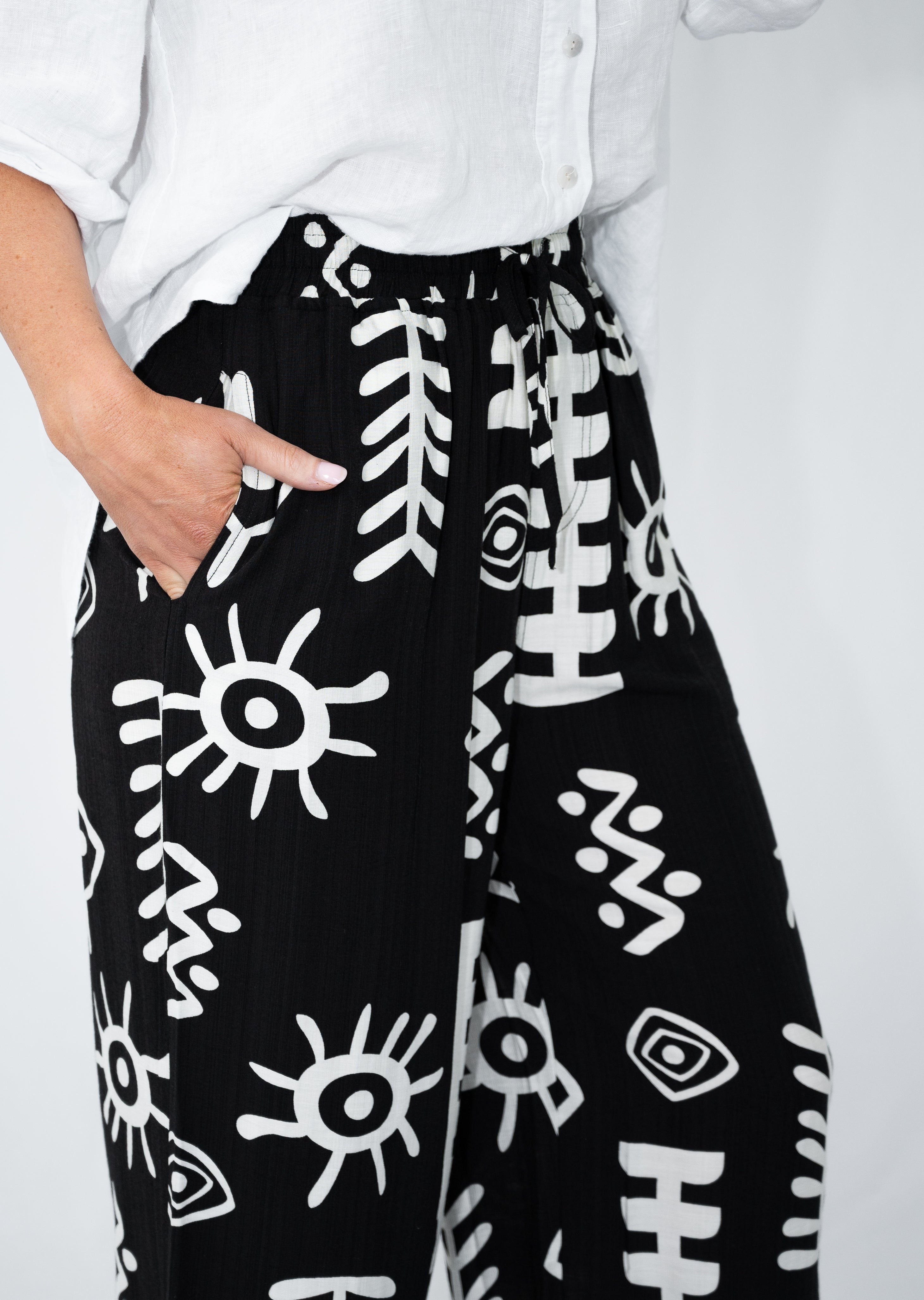 Mono Abstract Pant