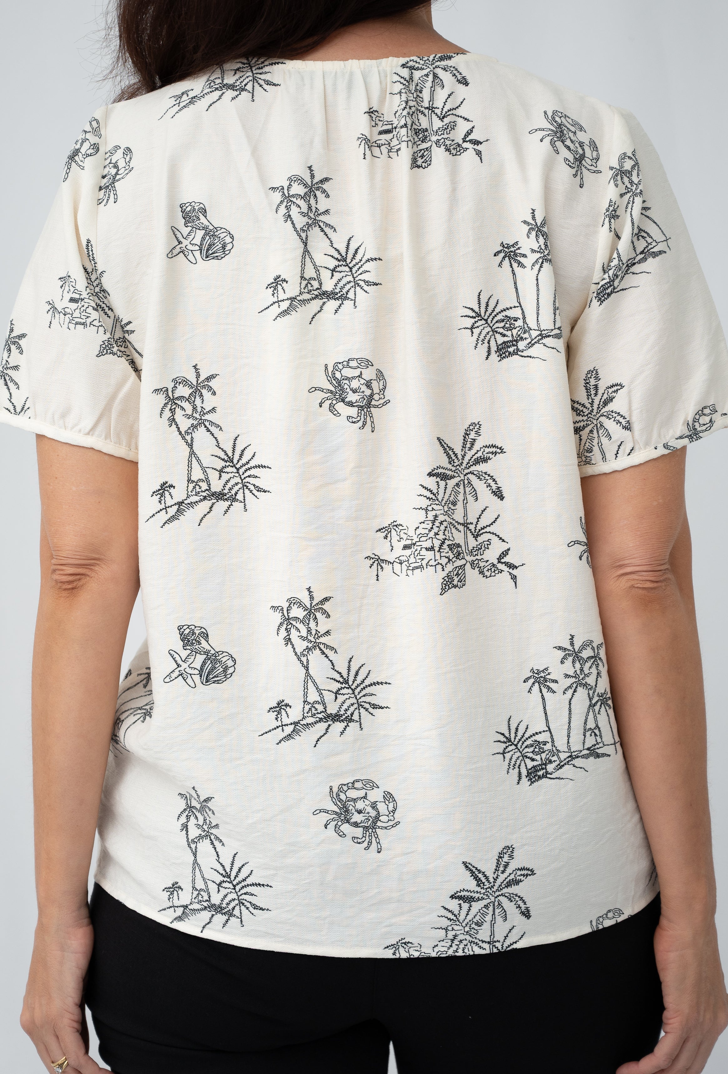 Islander Peasant Top Black