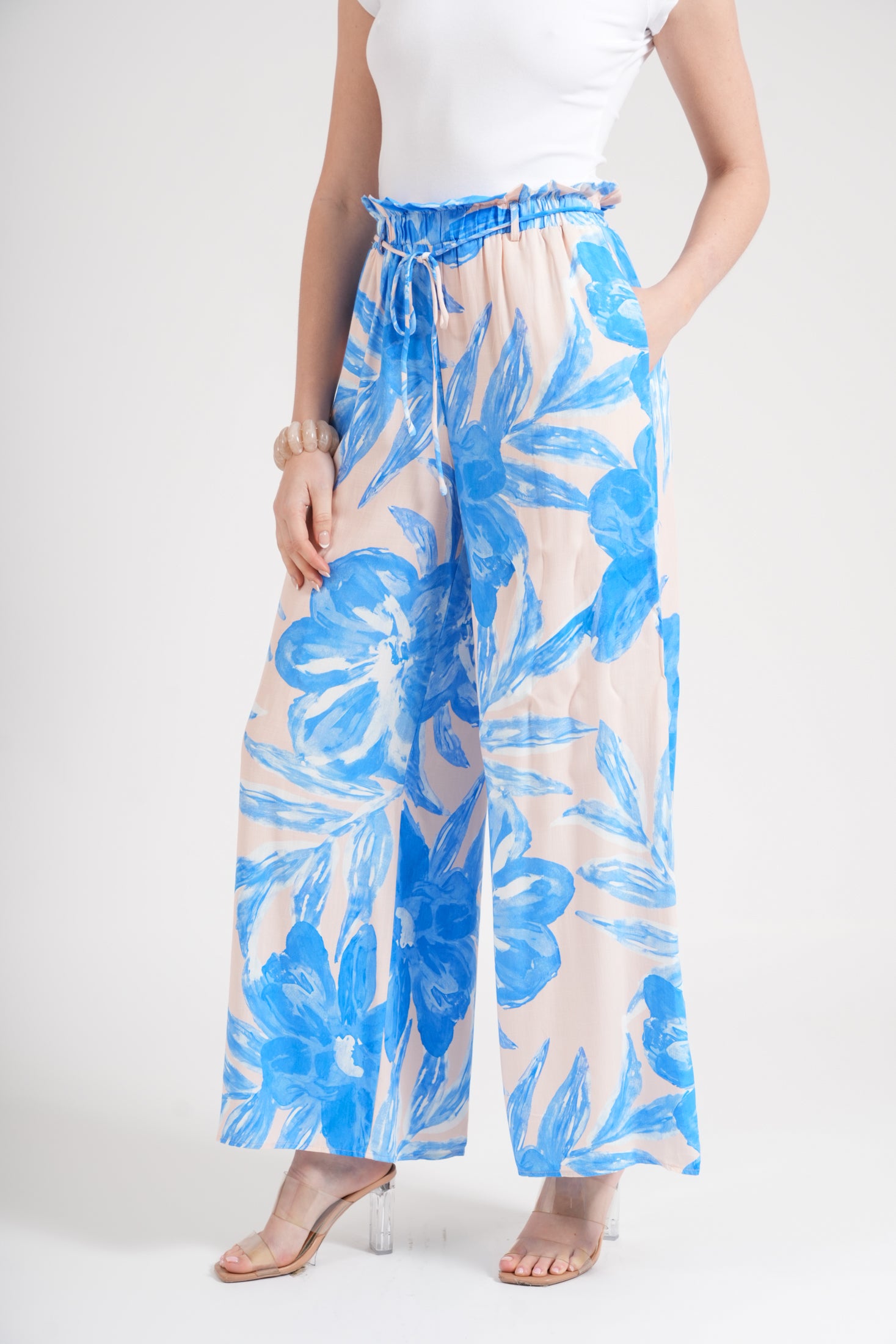 Junia Pant