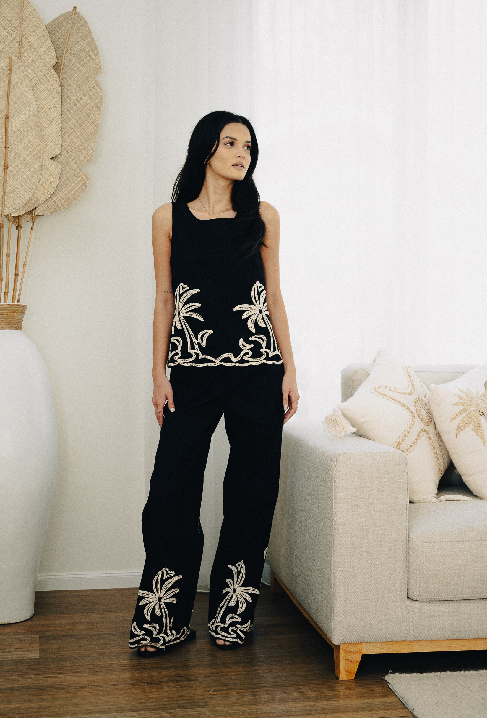 Palm Embroidered Pant Black