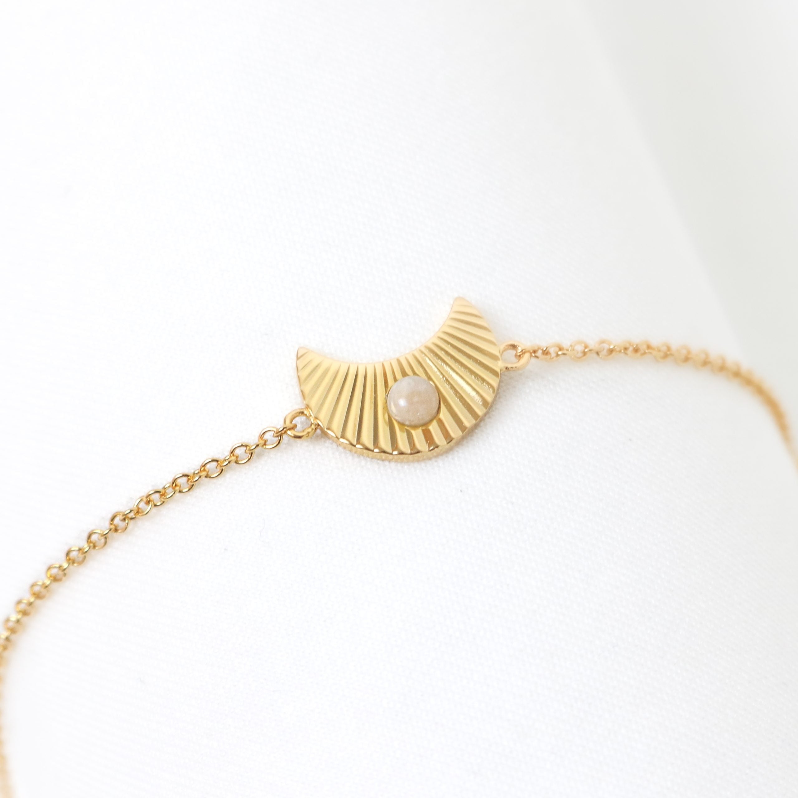Ray Of Light Bracelet in Gold with Rose Quartz