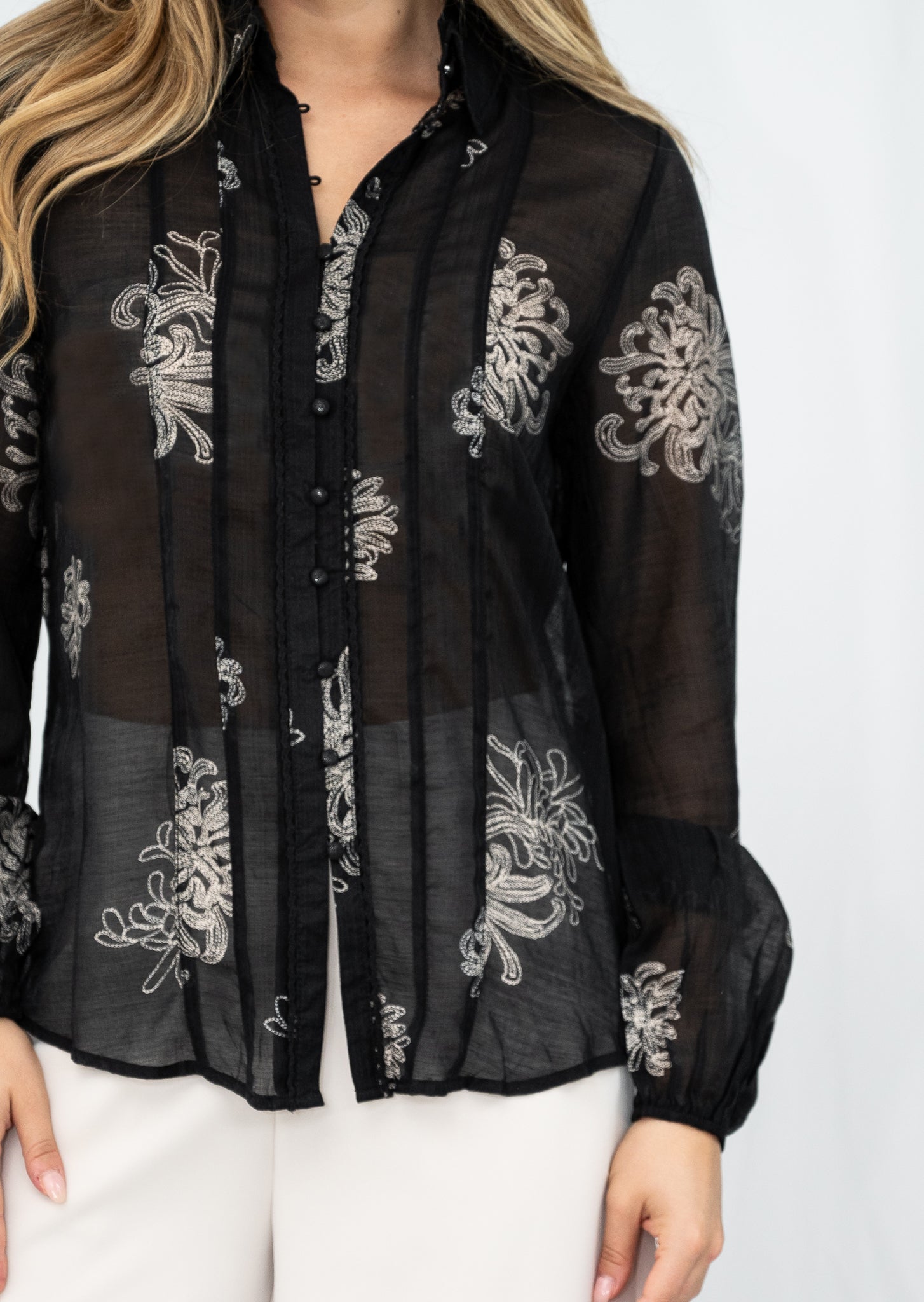 Chrysanthemum Lace Blouse Black