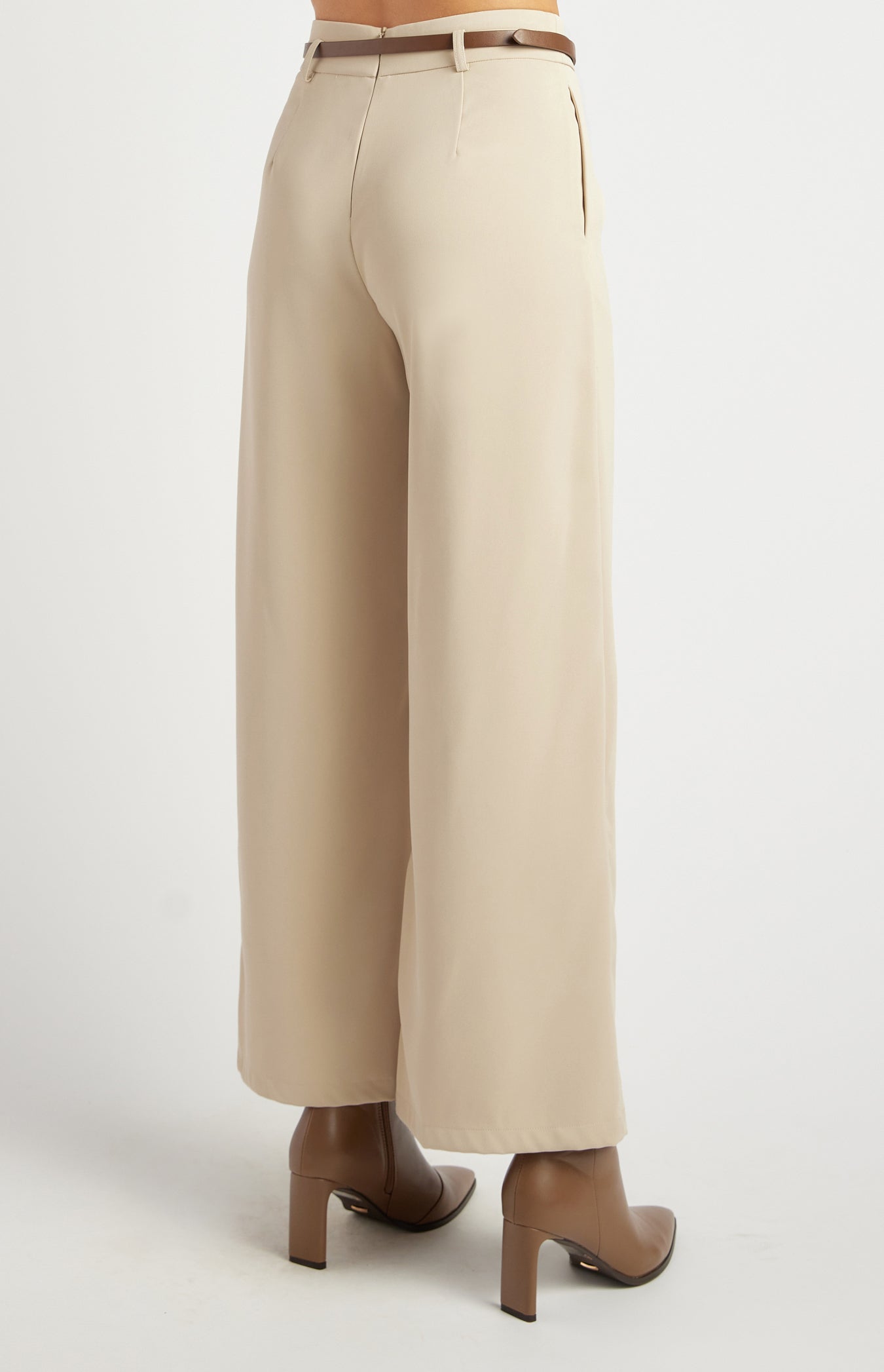 Tiffany Straight Leg Pant Beige