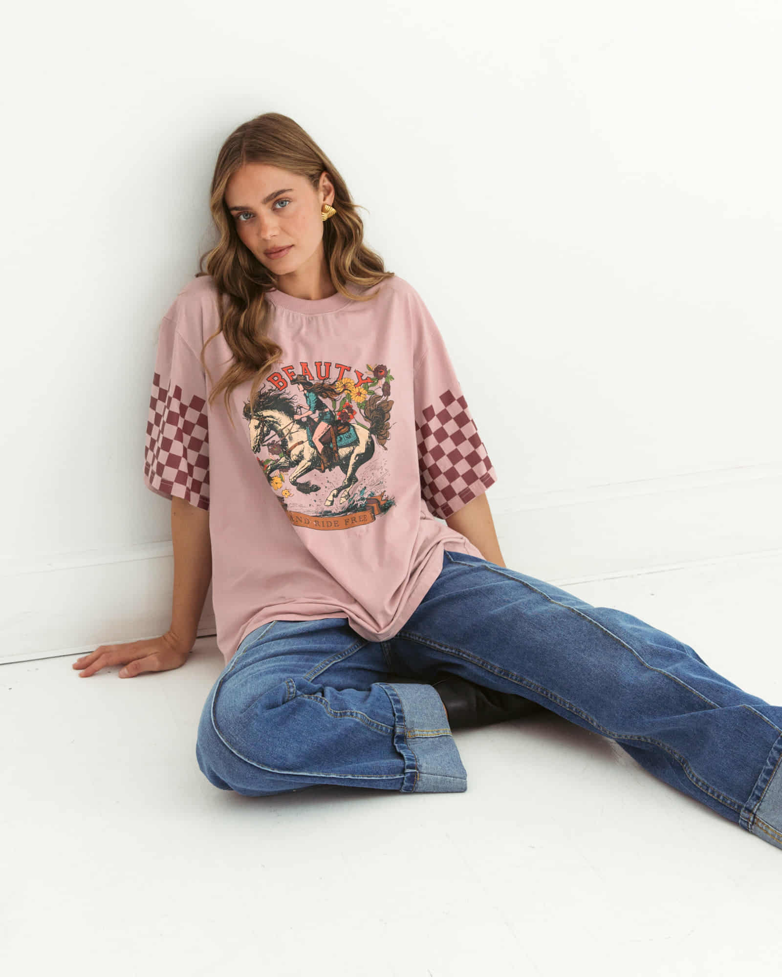 Saddle Up Beauty Slightly Oversized Vintage T-Shirt Pink