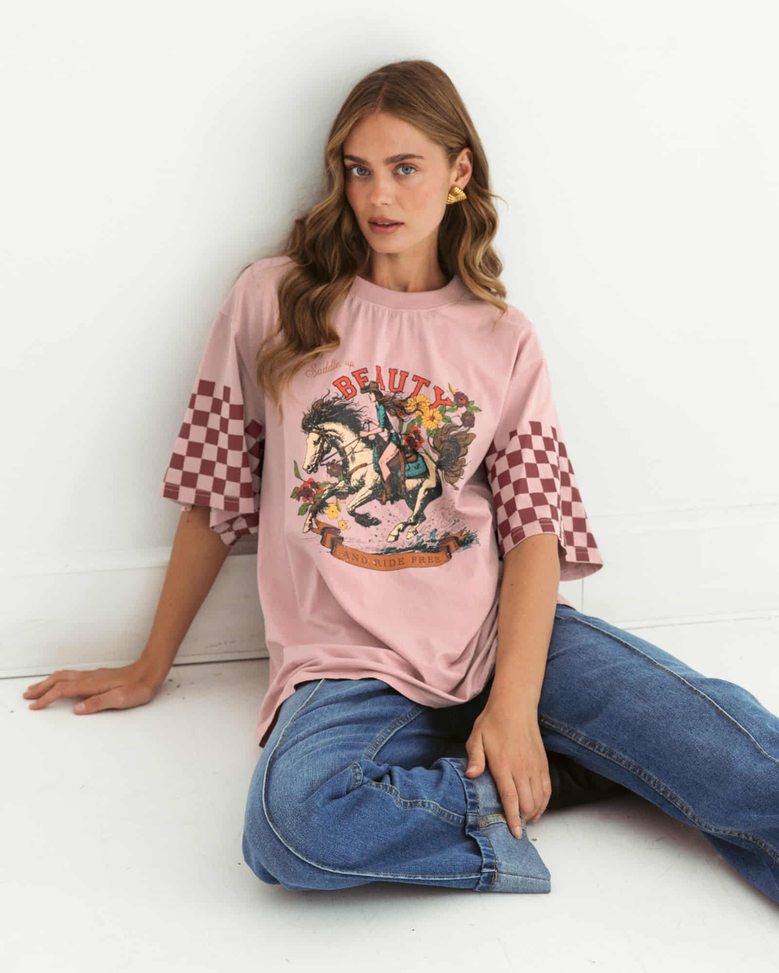 Saddle Up Beauty Slightly Oversized Vintage T-Shirt Pink