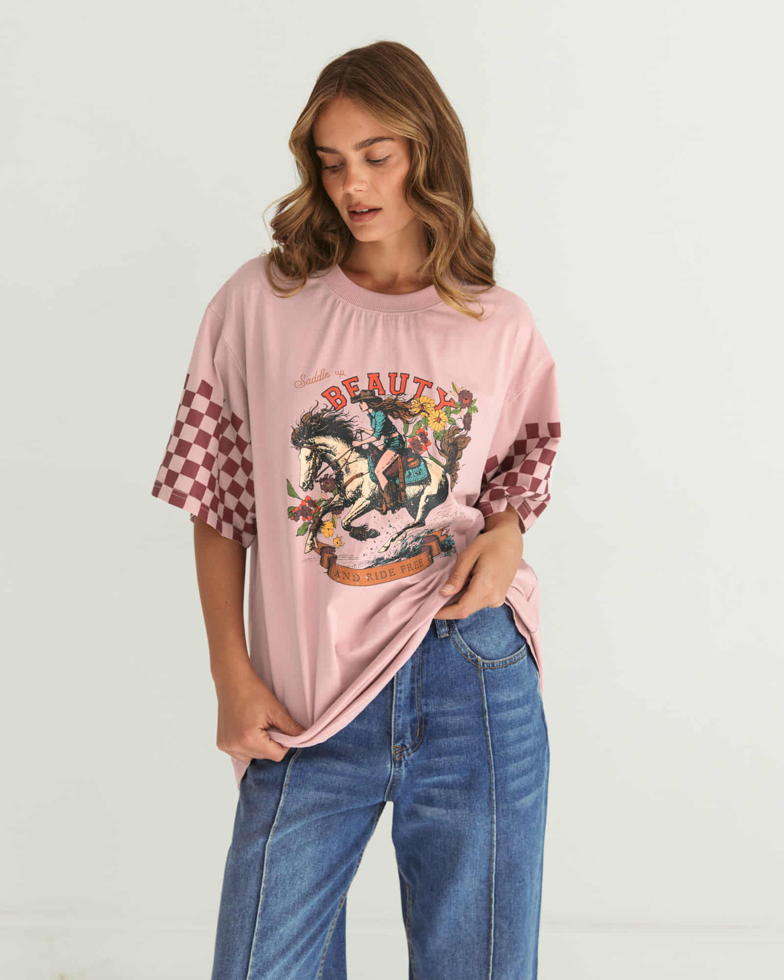 Saddle Up Beauty Slightly Oversized Vintage T-Shirt Pink