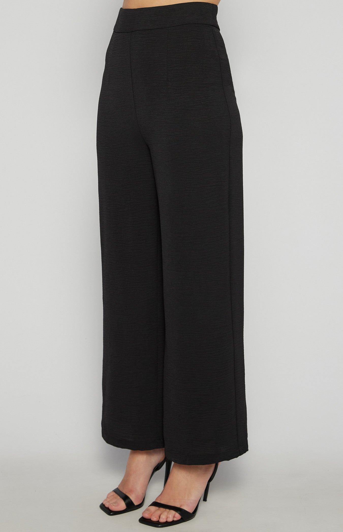 Nola Textured Wide Leg Pant