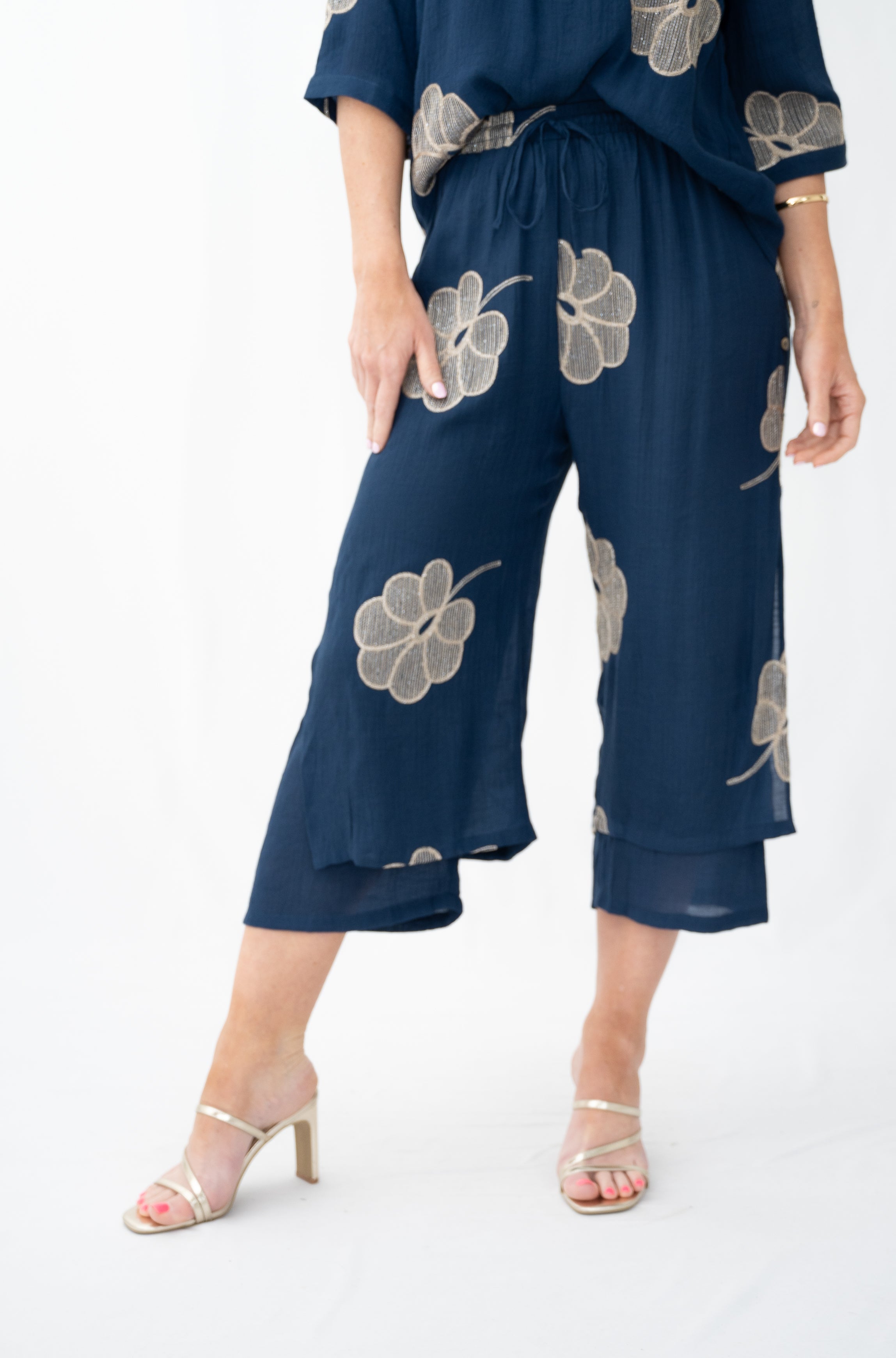 Nellie Embroidered Pants Navy