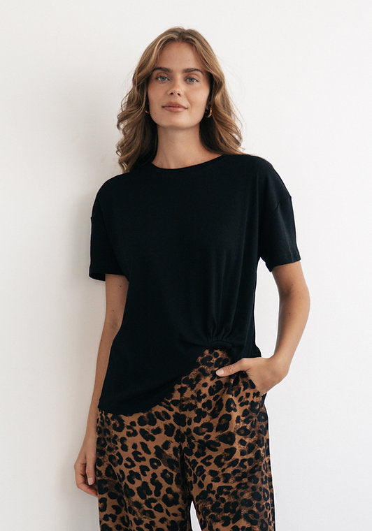 Easy Tuck Tee Black