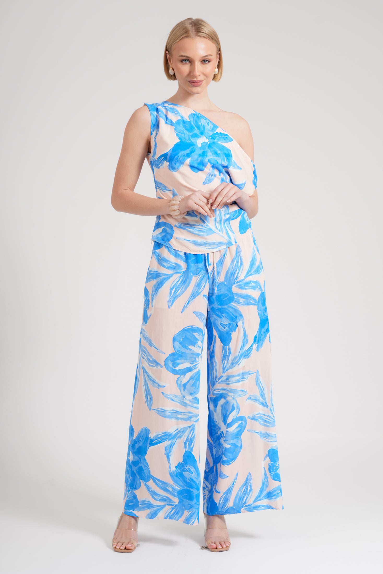 Junia Pant