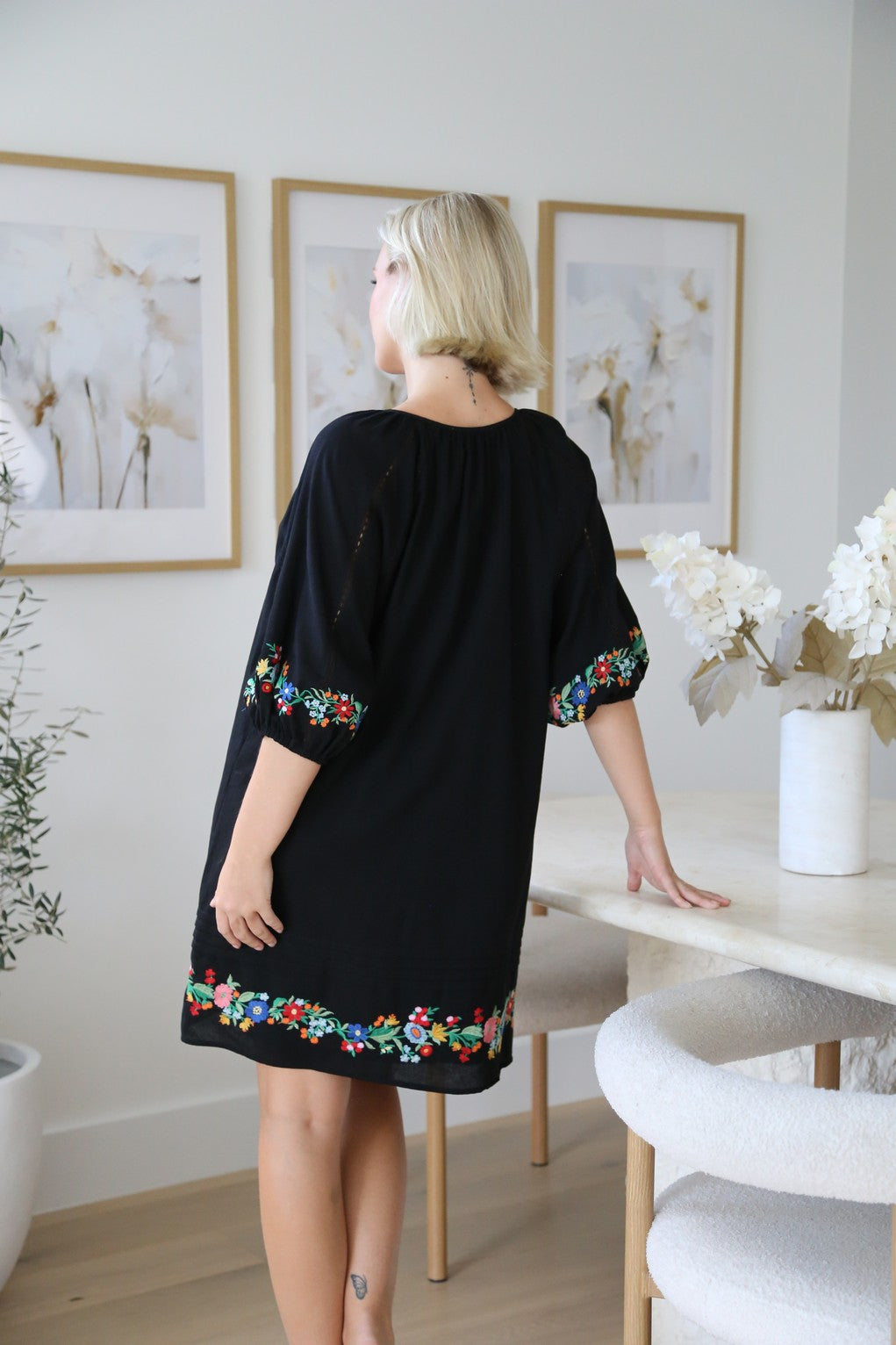 Floral Embroidered Shift Dress Black