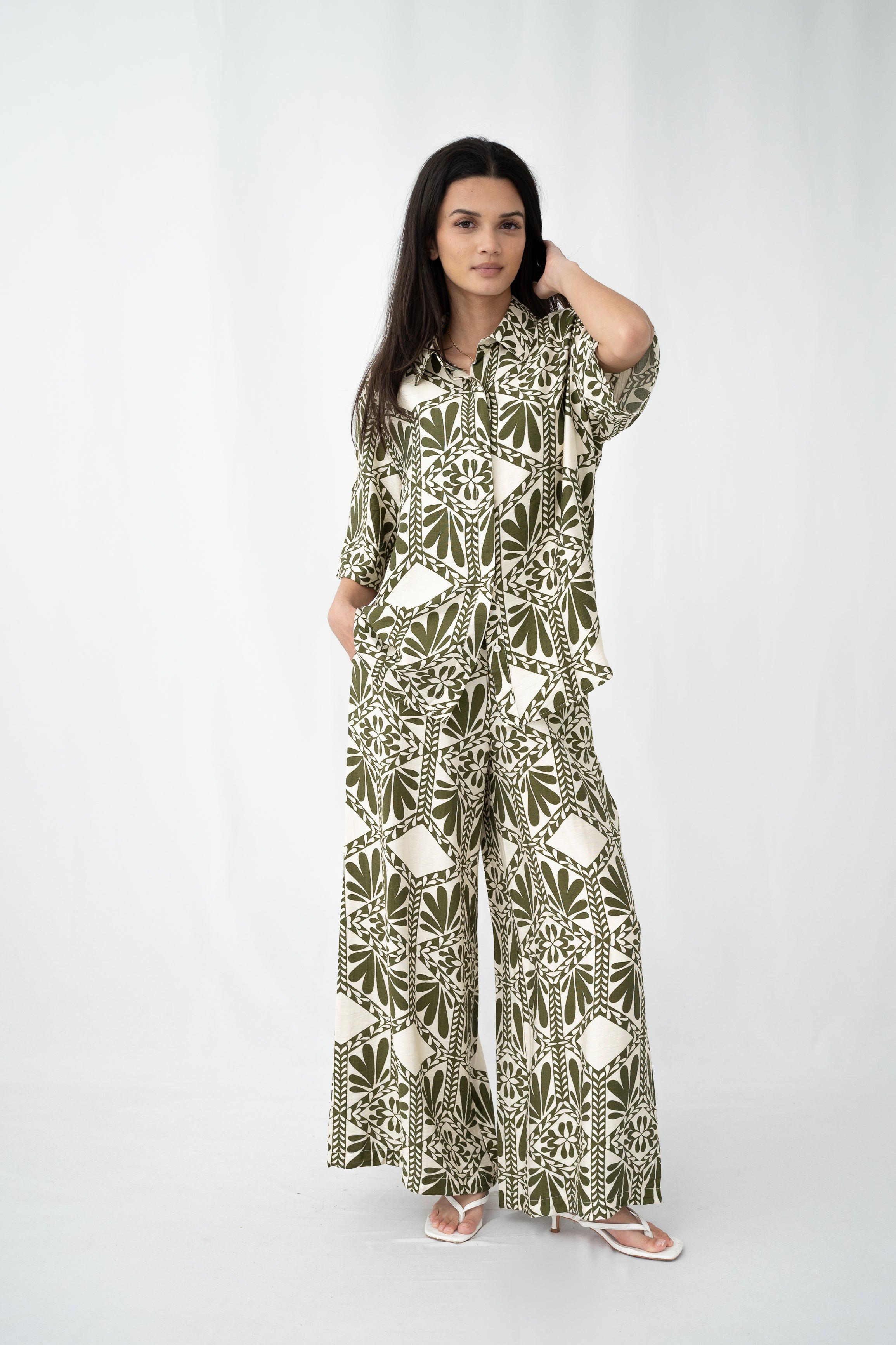 Gia Tile Print Pant Sage