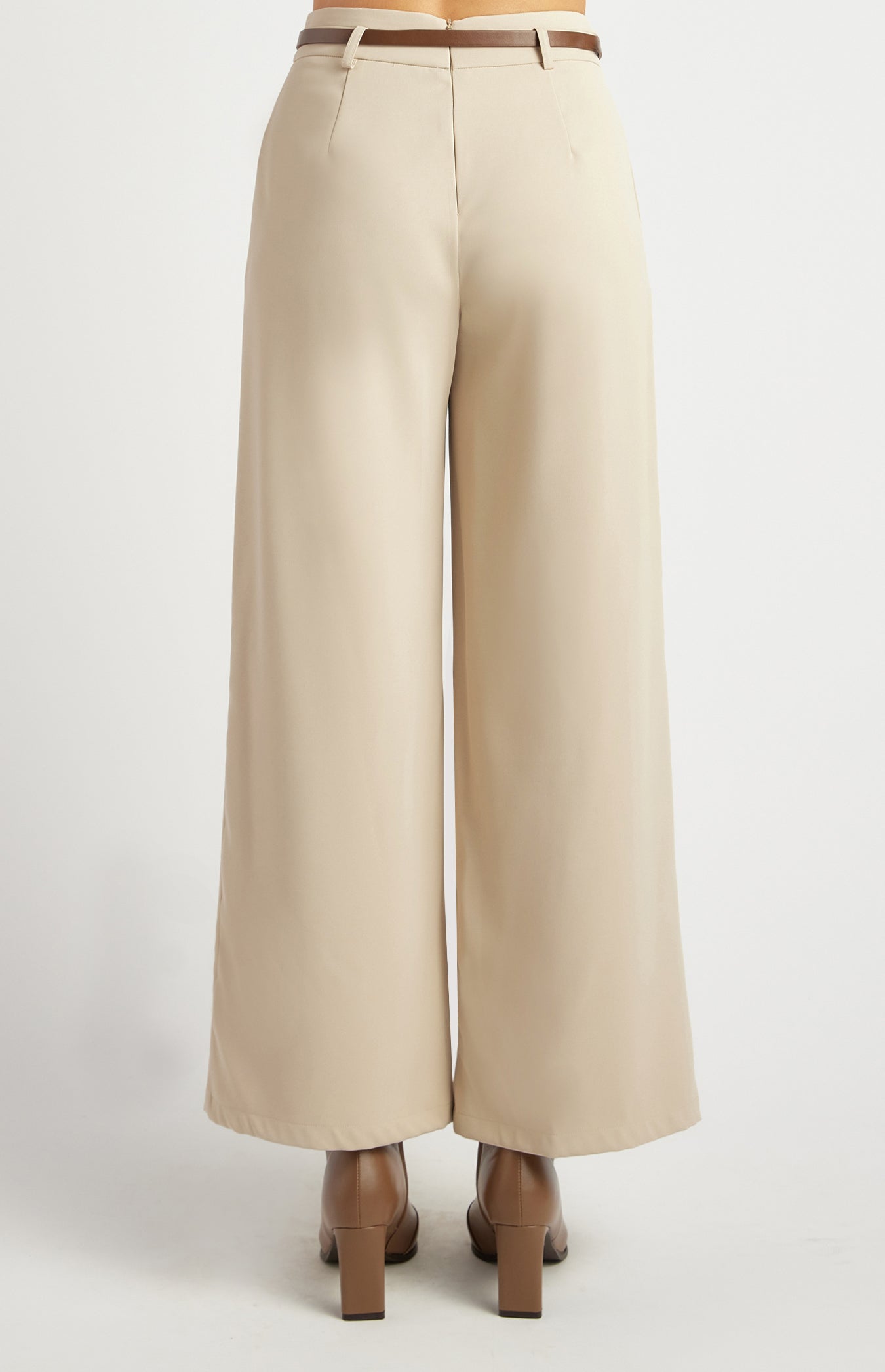 Tiffany Straight Leg Pant Beige